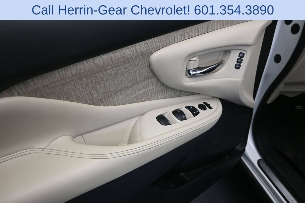 Used 2024 Nissan Murano SL AWD/4WD image 11
