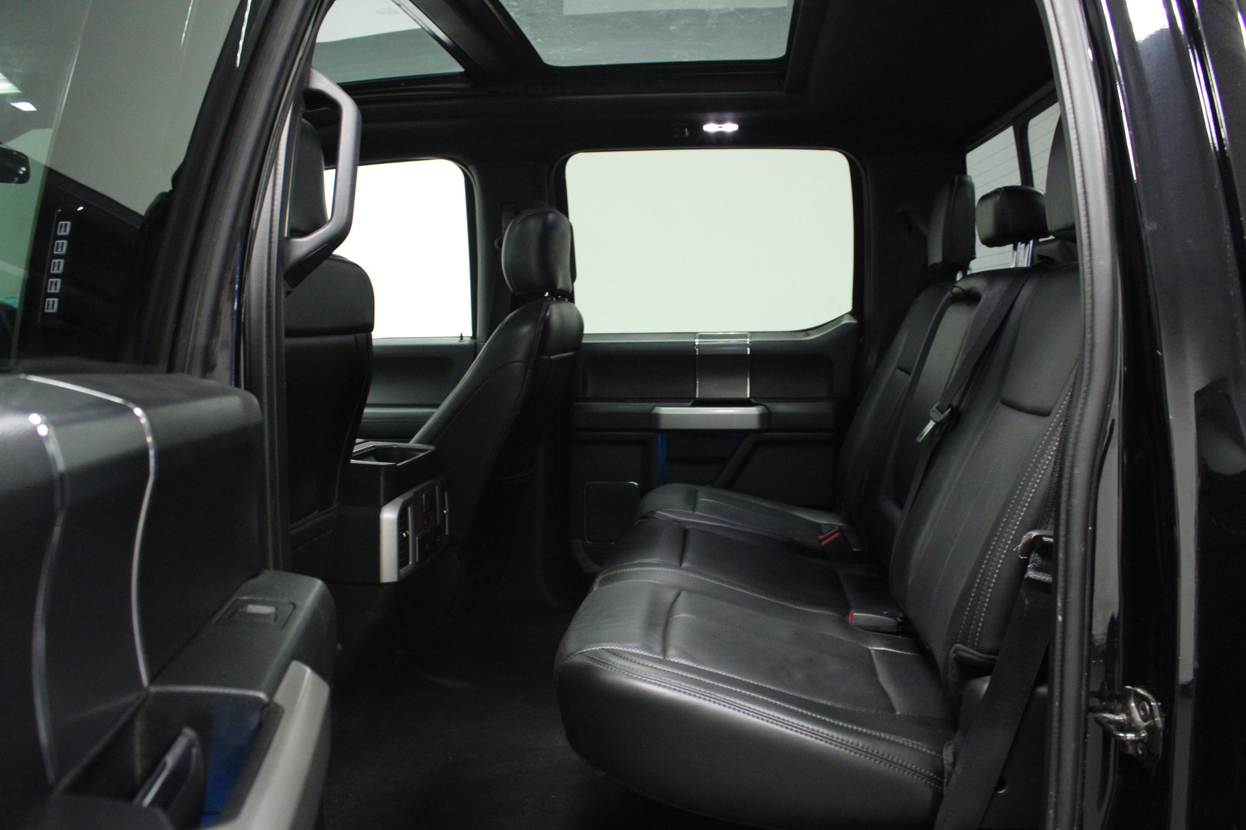 Used 2018 Ford F150 Lariat w/ Equipment Group 502A Luxury image 13