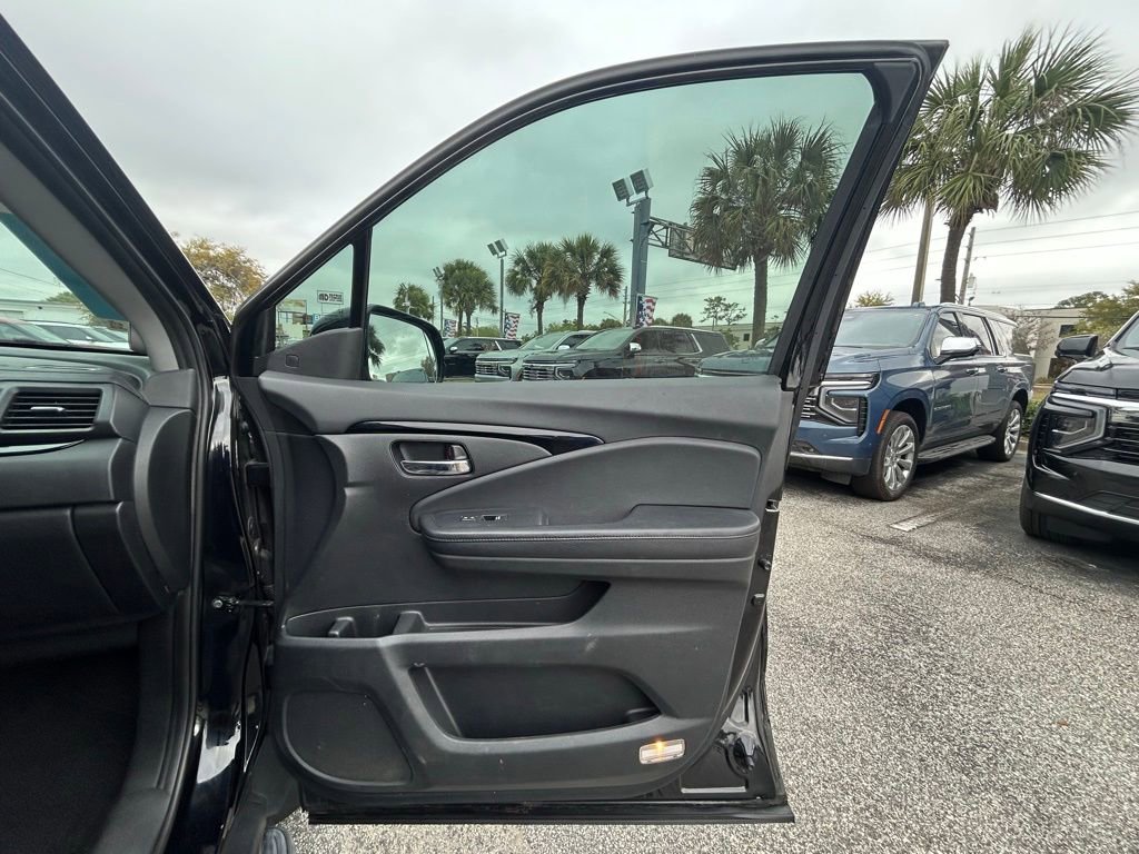 Used 2019 Honda Pilot Touring image 28