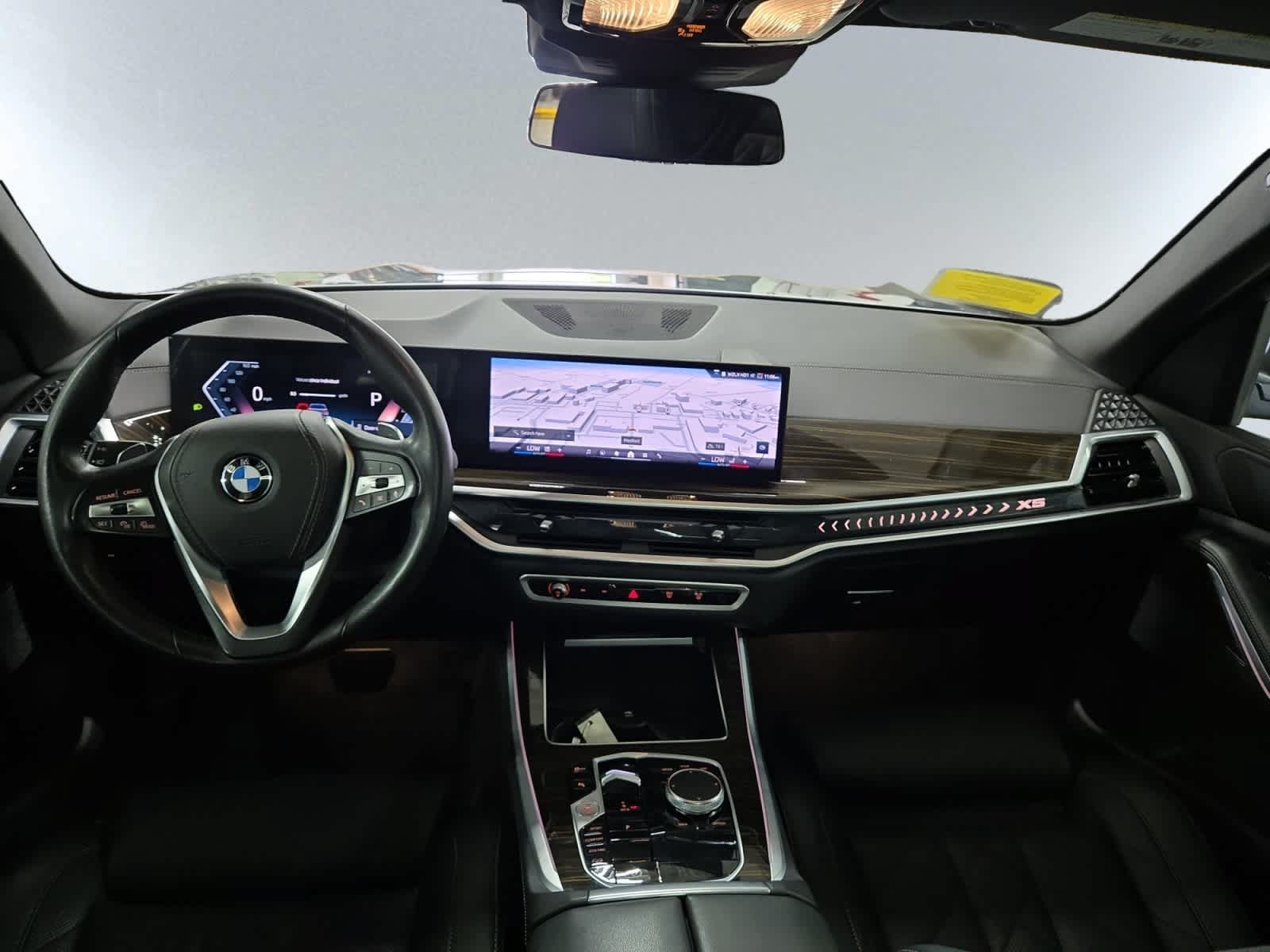 Used 2024 BMW X5 xDrive40i w/ Parking Assistance Package AWD/4WD image 13