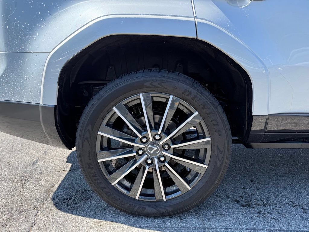 Used 2024 Lexus GX 550 w/ Accessory Package (Z1) AWD/4WD image 29