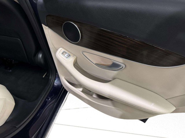 Used 2018 Mercedes-Benz C 300 Sedan image 33