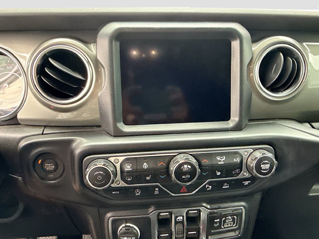 Certified 2022 Jeep Wrangler Unlimited Sahara w/ Cold Weather Group AWD/4WD image 16