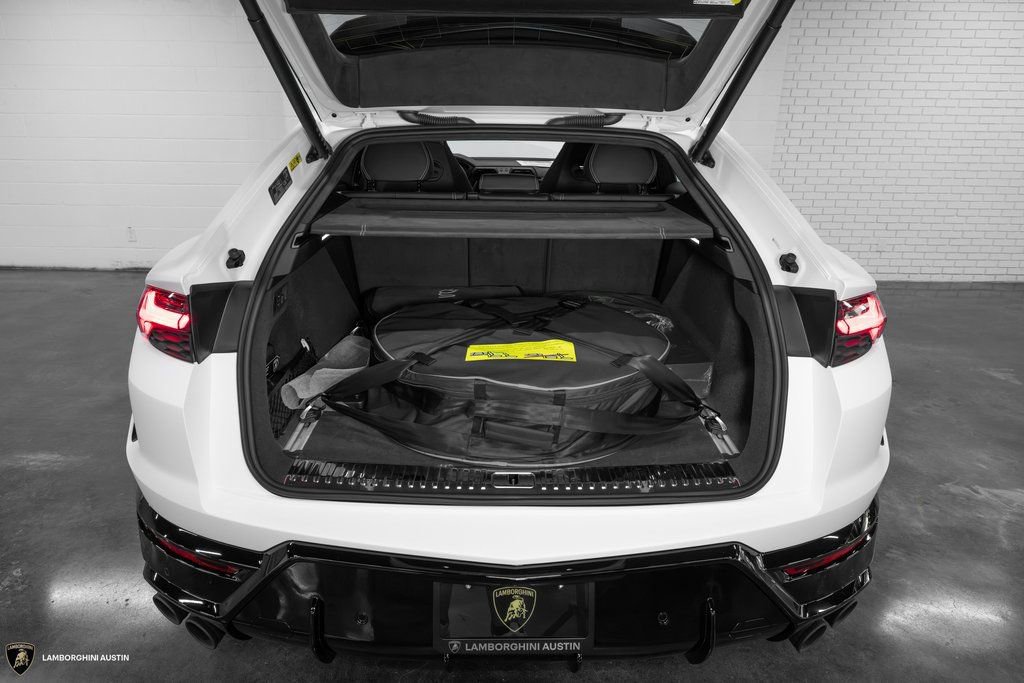 Used 2025 Lamborghini Urus SE image 12