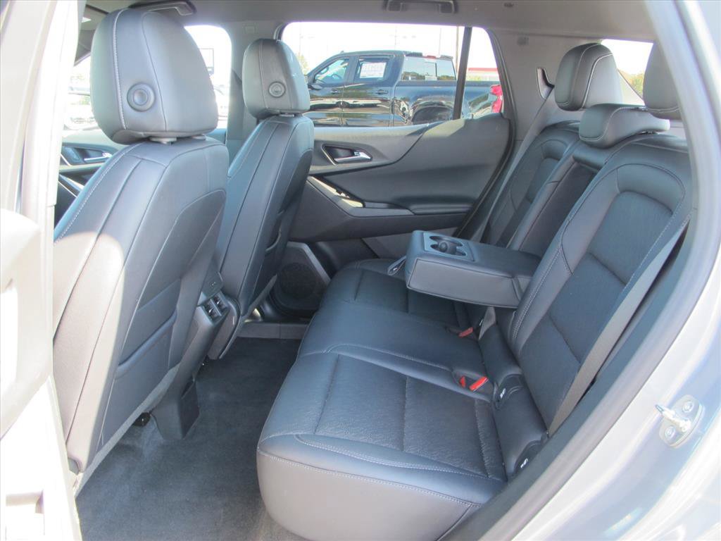 Used 2026 Chevrolet Equinox LT w/ Convenience Package II FWD image 16