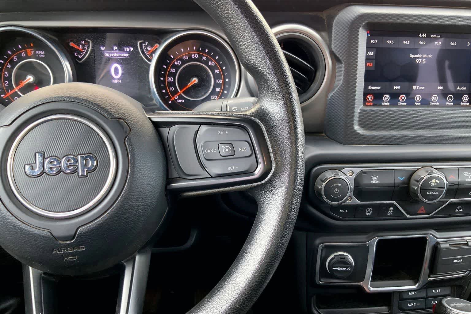 Used 2022 Jeep Gladiator Sport AWD/4WD image 25