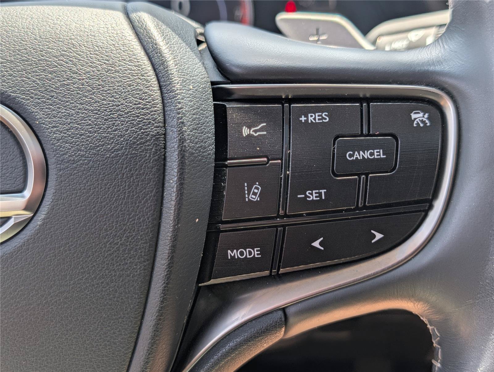 Certified 2020 Lexus ES 350 w/ Accessory Package 2 FWD image 23