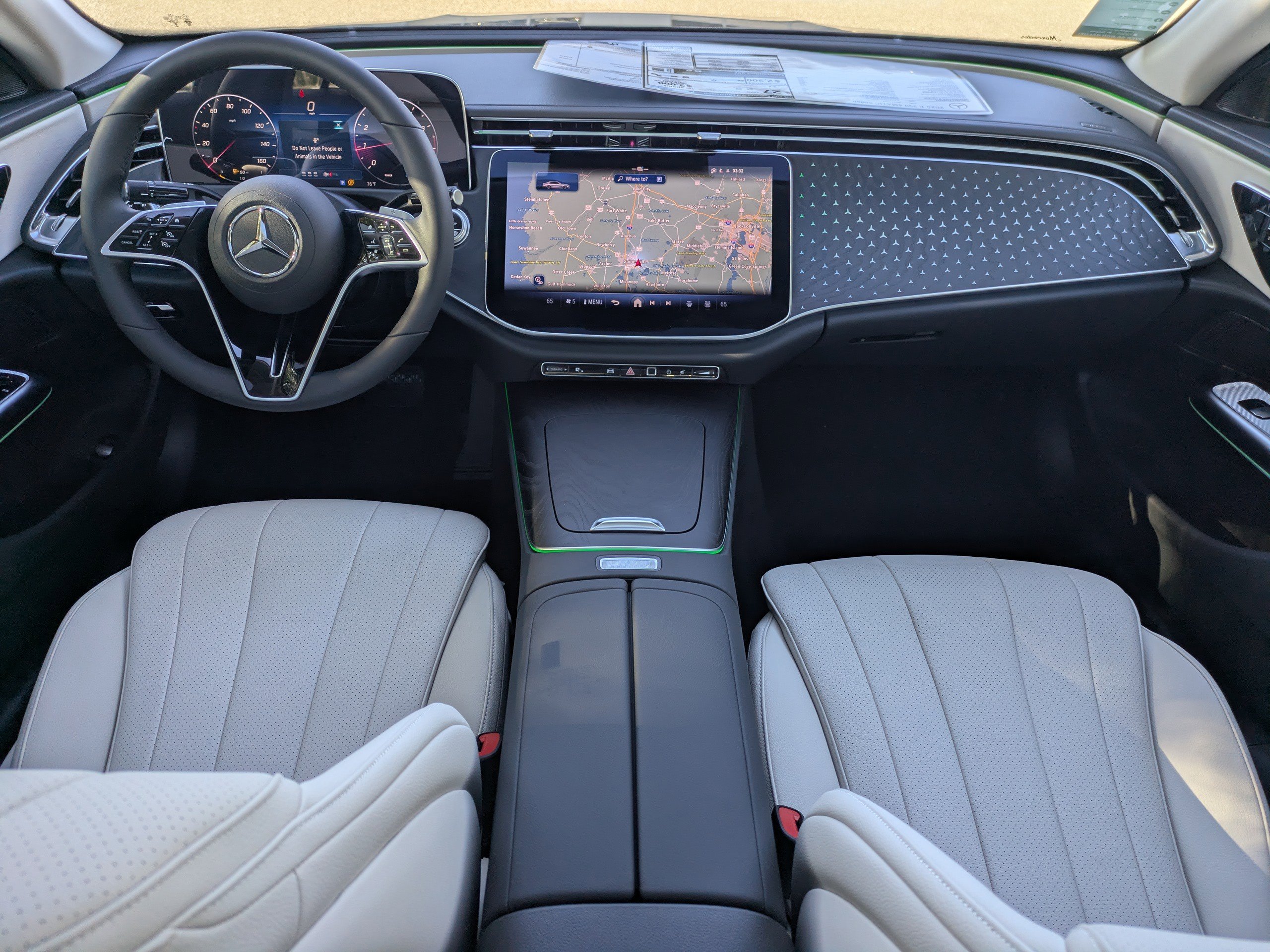 New 2026 Mercedes-Benz E 350 4MATIC Sedan image 2