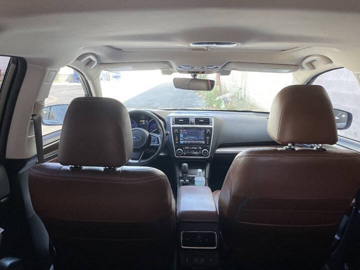 Used 2019 Subaru Outback 3.6R Touring w/ Popular Package #3A AWD/4WD image 11