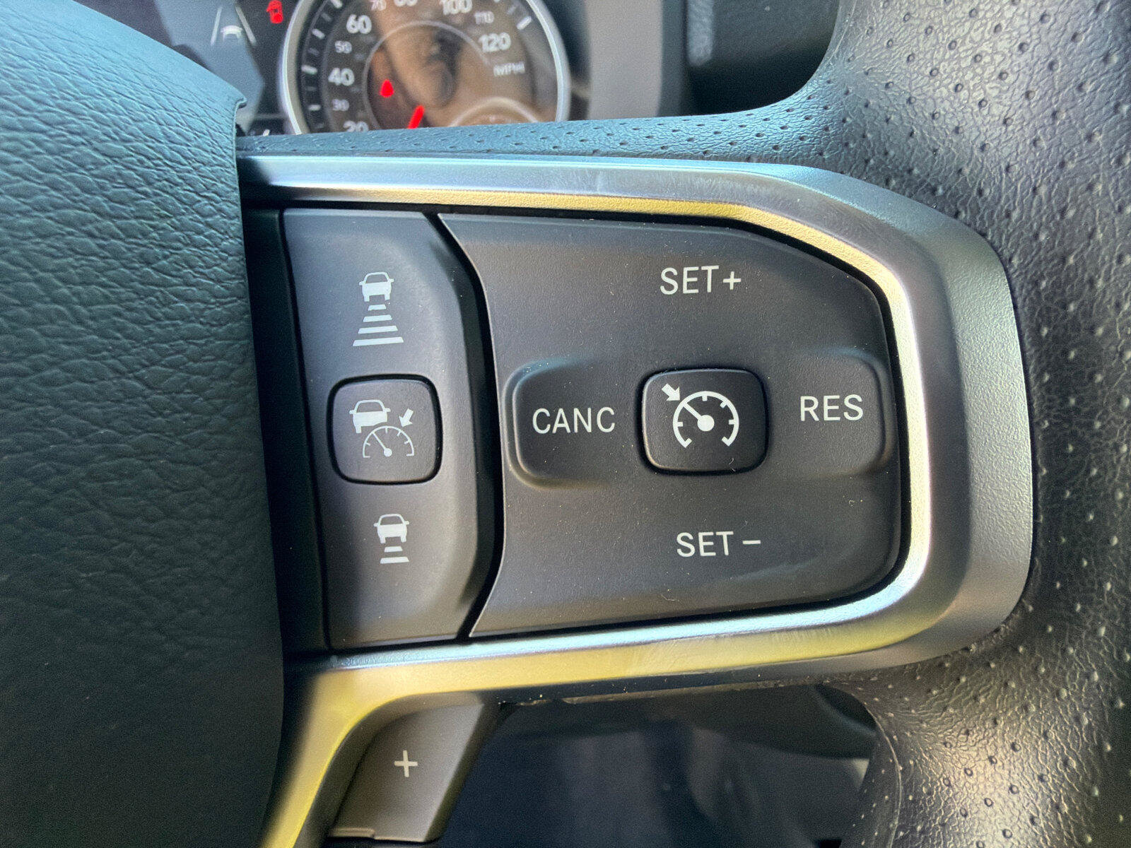 New 2026 RAM 1500 Express AWD/4WD image 14