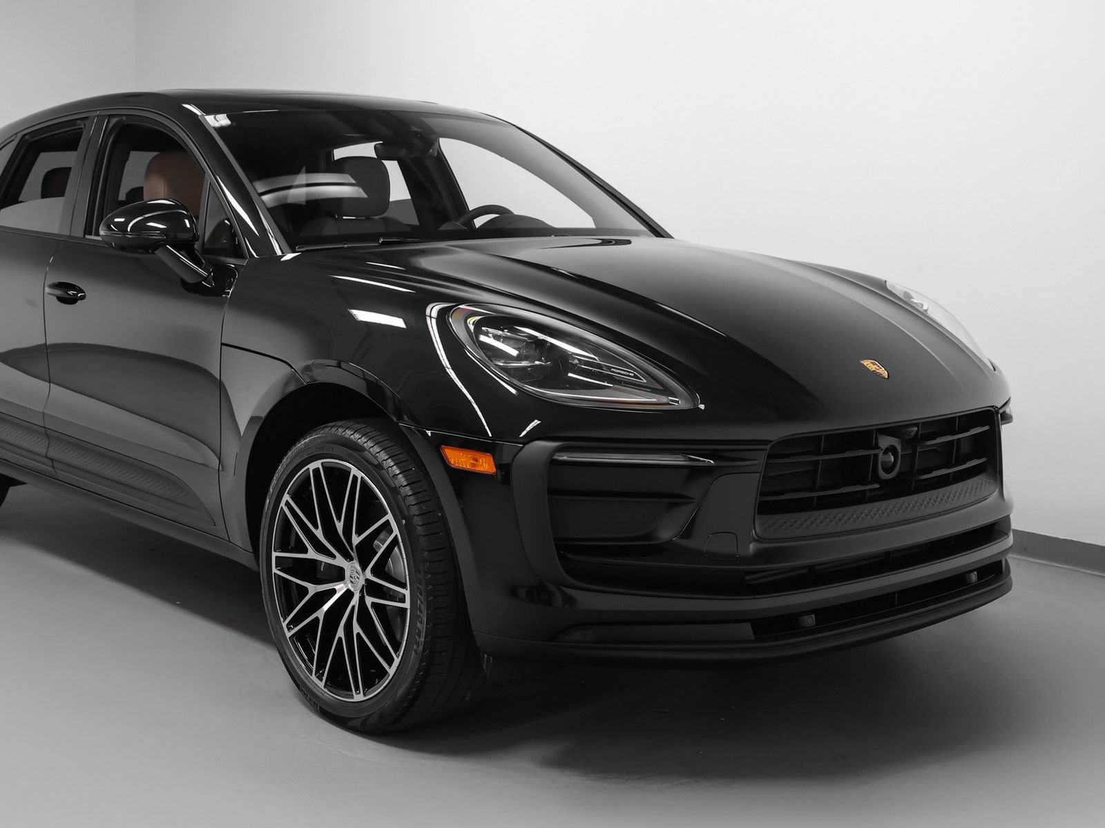 New 2026 Porsche Macan AWD/4WD image 9
