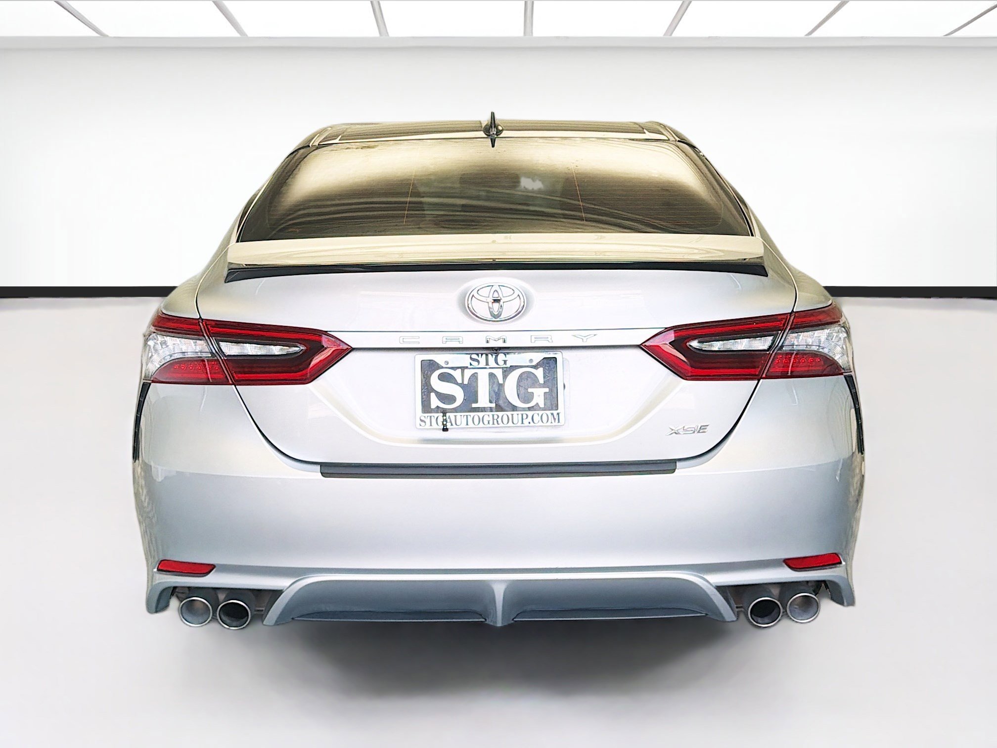 Used 2021 Toyota Camry XSE image 5