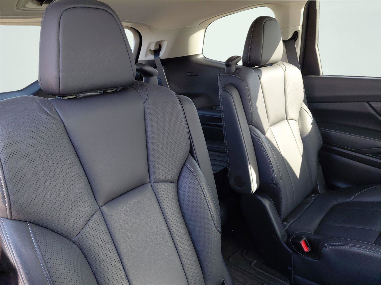 Used 2022 Subaru Ascent Limited image 19