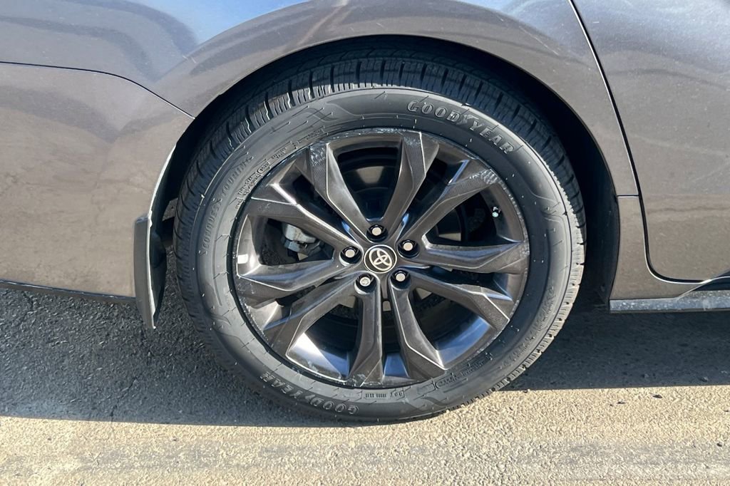 Certified 2021 Toyota Sienna XSE w/ XSE Plus Package FWD image 5