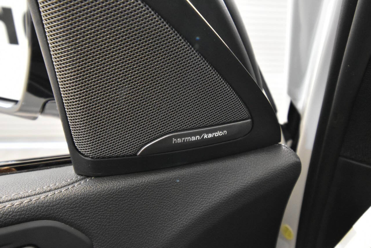 Used 2021 BMW X6 M50i w/ Premium Package image 33