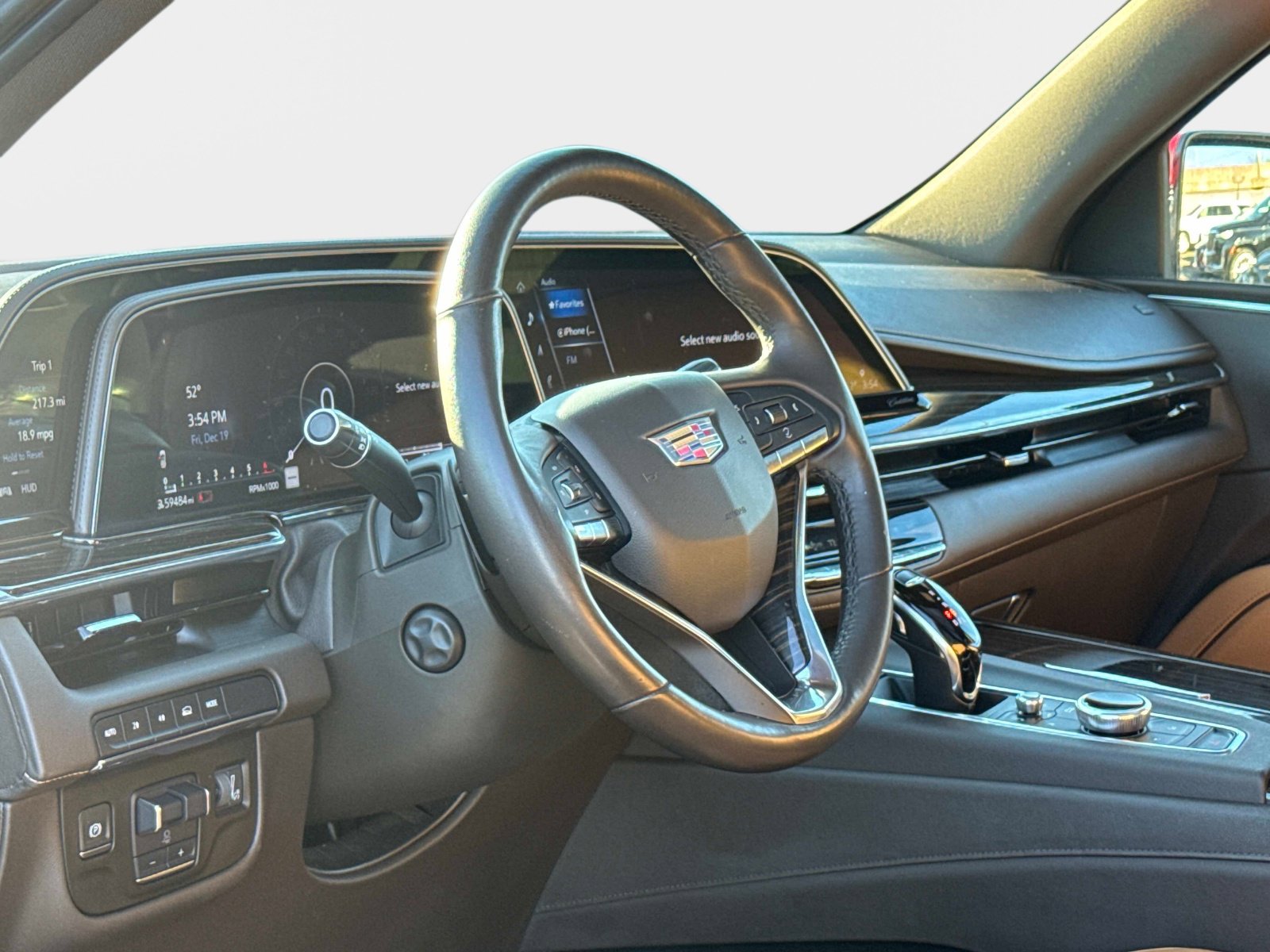 Used 2021 Cadillac Escalade Premium Luxury image 11