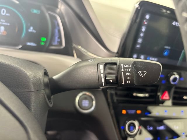 Used 2020 Hyundai Ioniq Limited FWD image 11