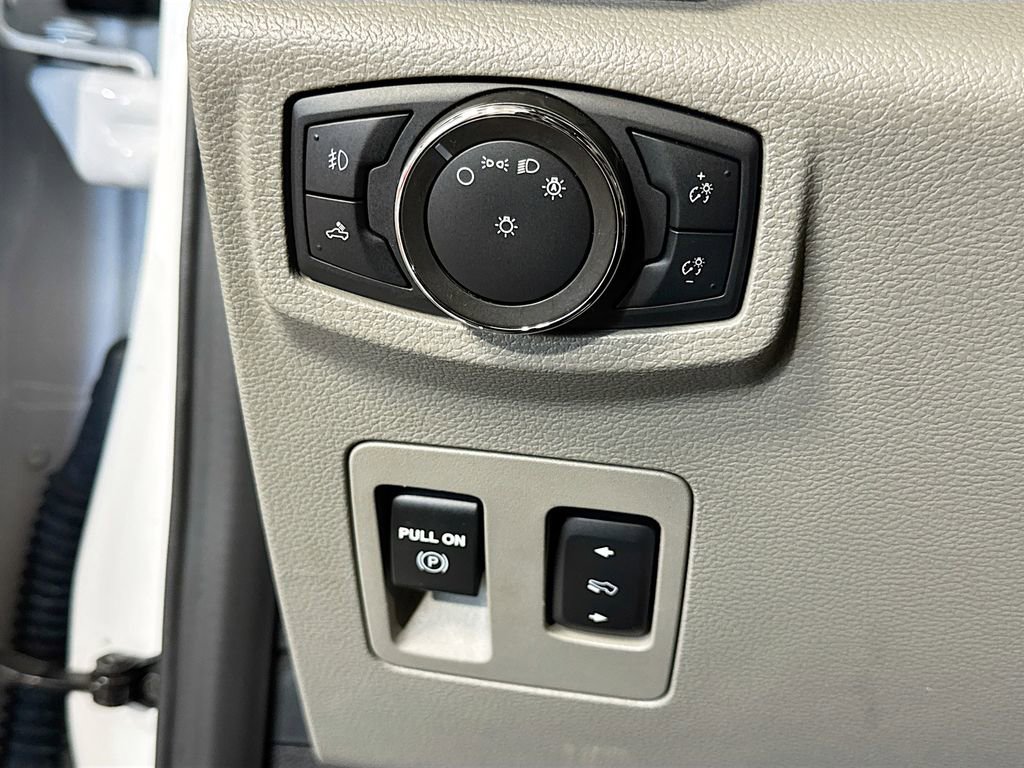 Used 2020 Ford F150 XLT w/ Equipment Group 302A Luxury AWD/4WD image 19