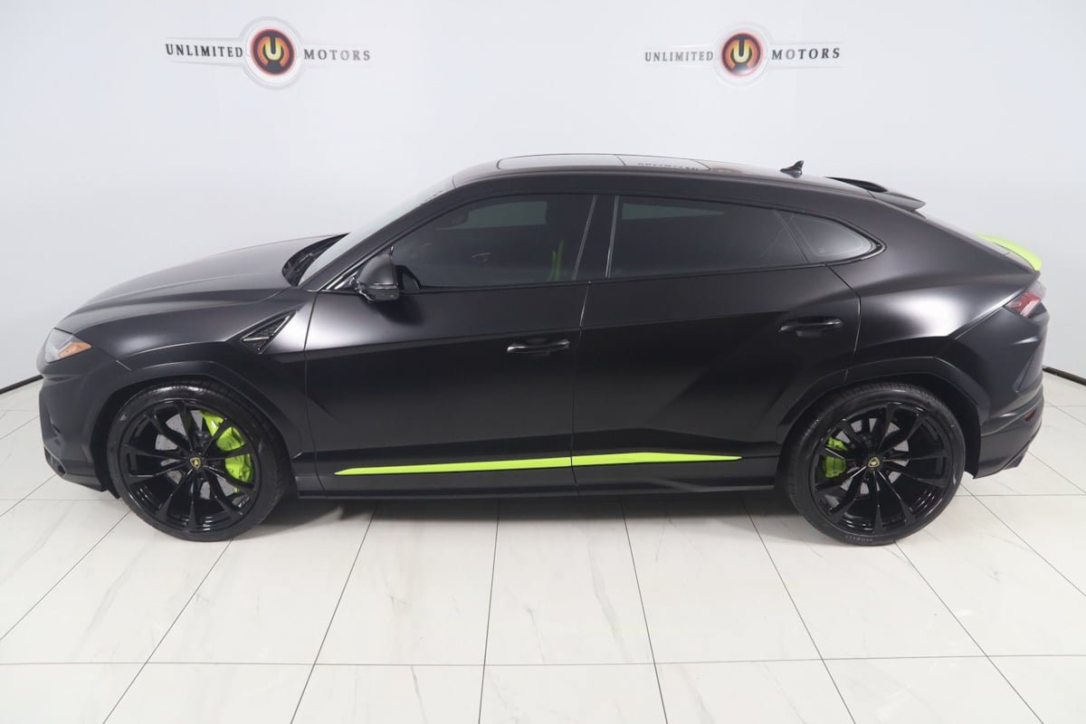 Used 2022 Lamborghini Urus AWD/4WD image 41
