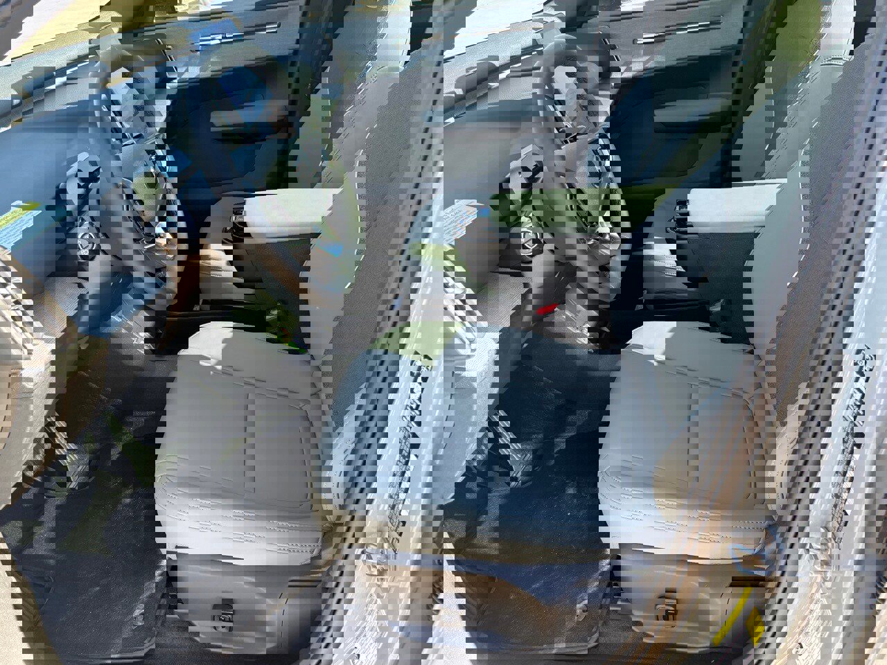 New 2026 Volvo EX30 Cross Country Ultra image 16