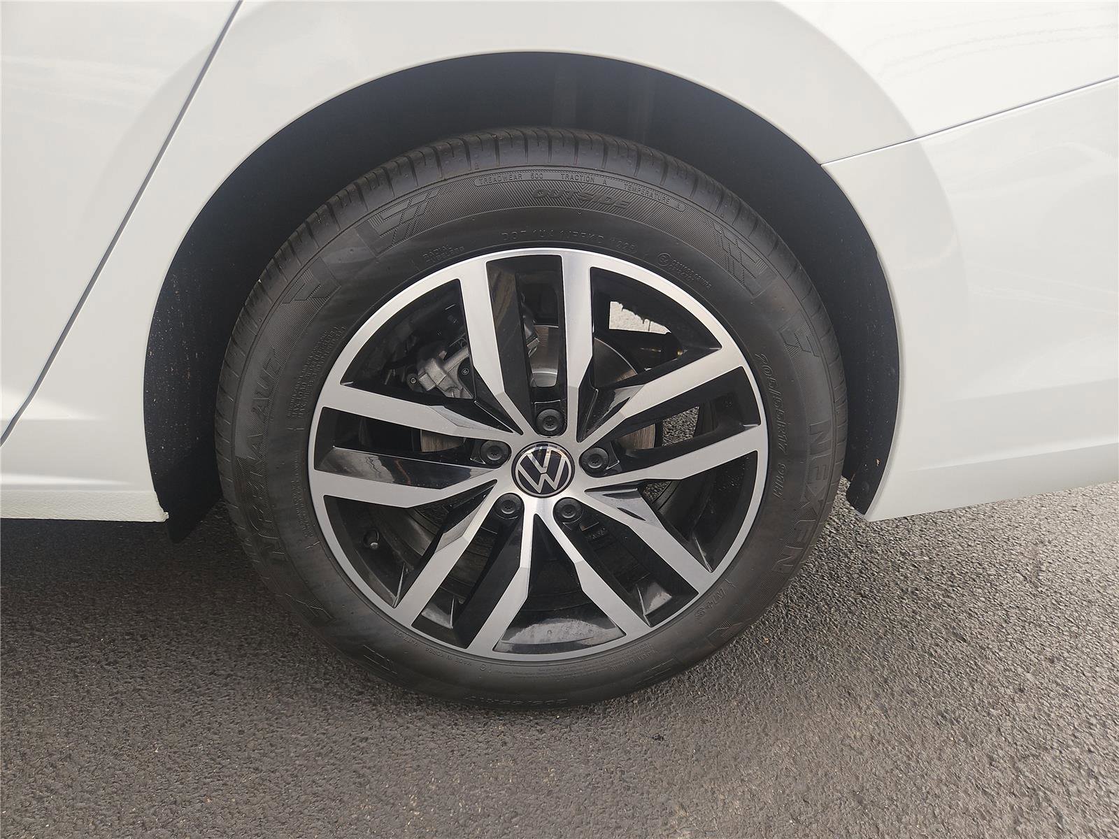 New 2026 Volkswagen Jetta SE image 10