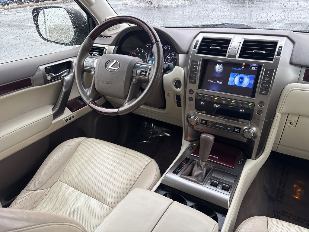 Used 2017 Lexus GX 460 image 15