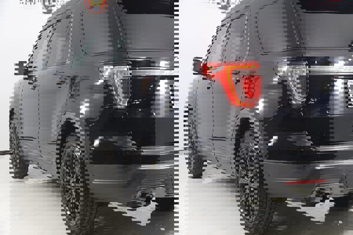 Used 2018 Ford Explorer XLT w/ Equipment Group 202A image 22