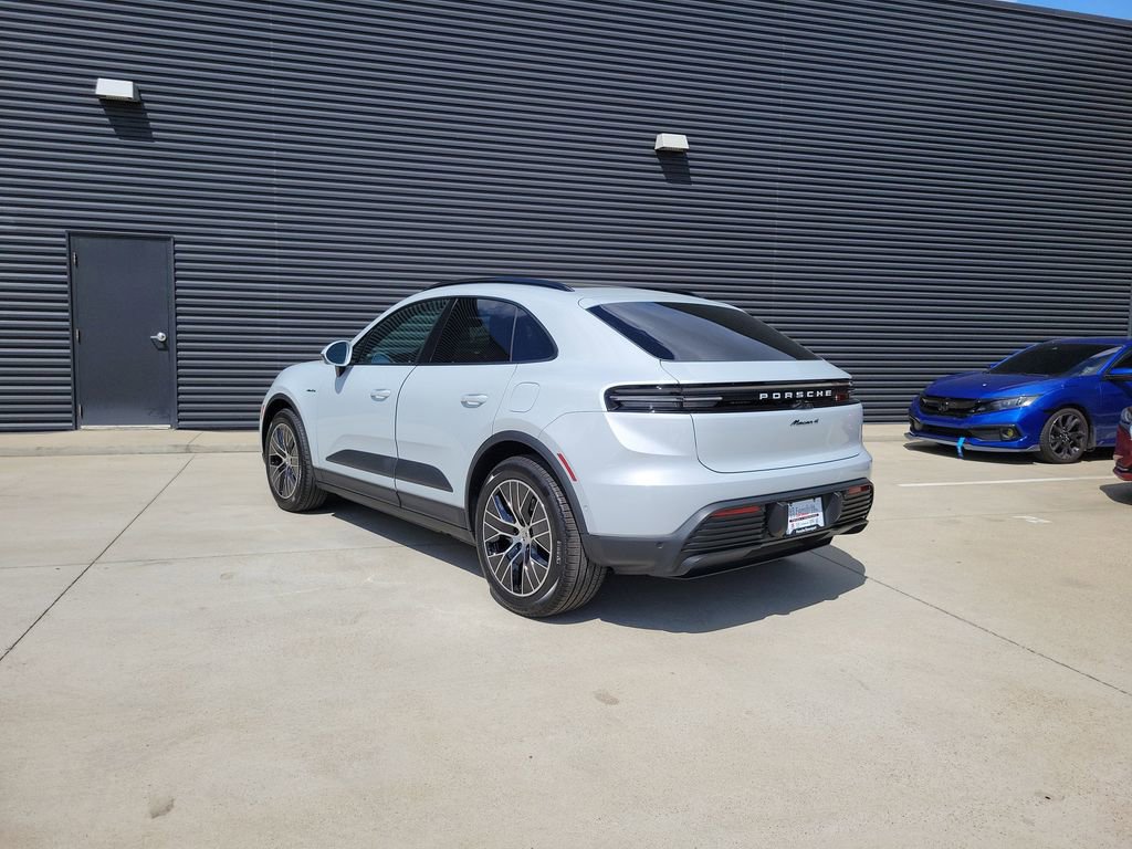 New 2026 Porsche Macan 4 Electric AWD/4WD image 3