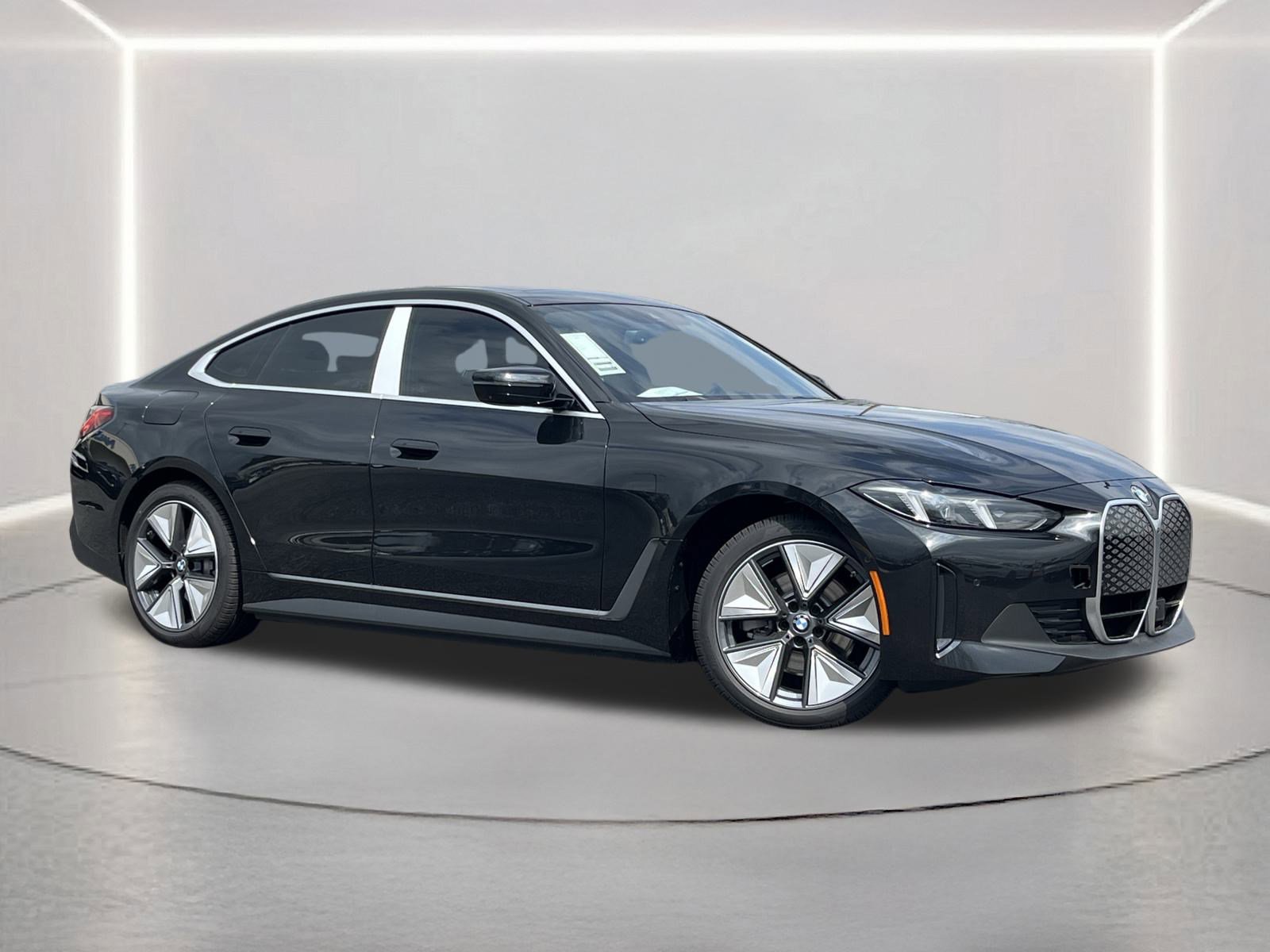 New 2026 BMW i4 eDrive40 w/ Premium Package RWD video 2