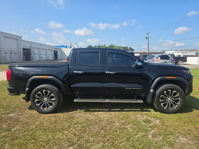 Used 2023 GMC Canyon Denali w/ Denali Black Edition AWD/4WD image 9
