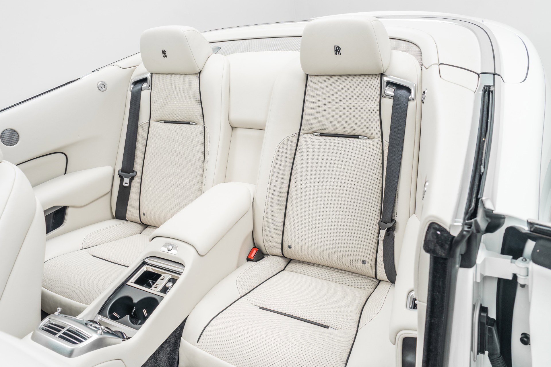 Used 2020 Rolls-Royce Dawn RWD image 16