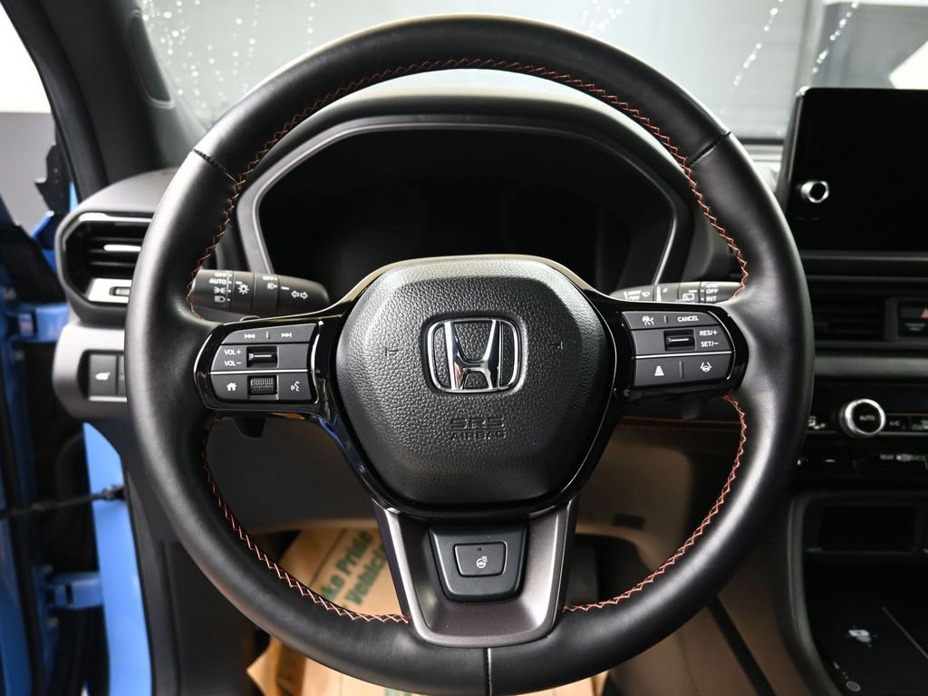 Used 2025 Honda Pilot TrailSport image 23