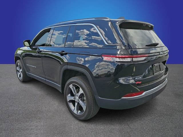 Used 2023 Jeep Grand Cherokee Limited w/ Luxury Tech Group II AWD/4WD image 6