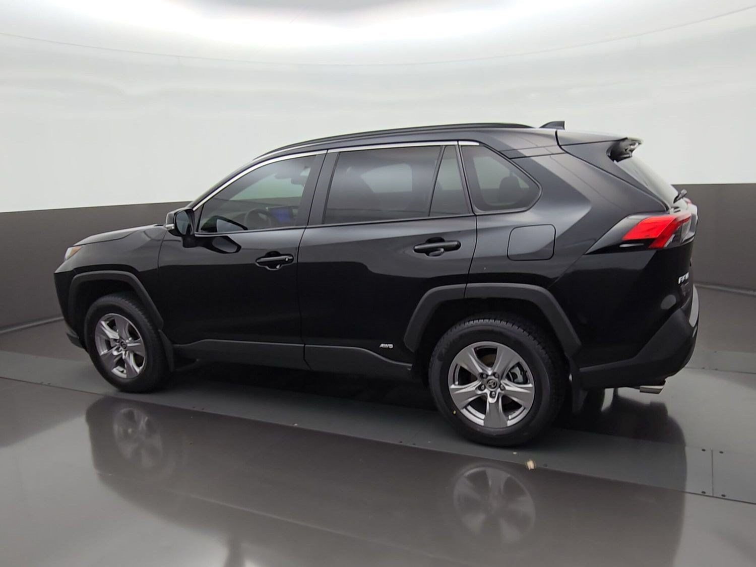 Certified 2025 Toyota RAV4 XLE w/ Convenience Package AWD/4WD image 6