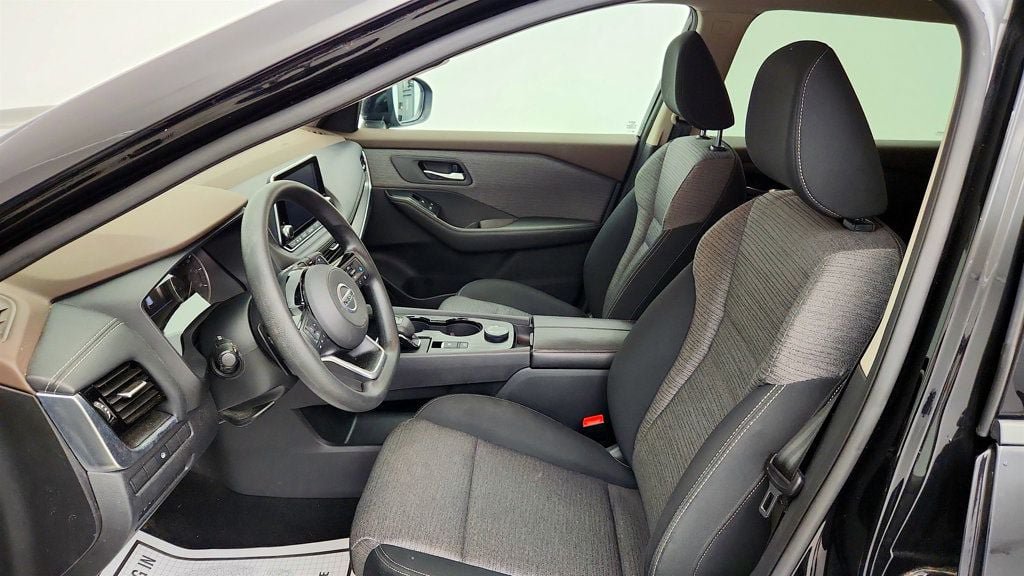 Used 2021 Nissan Rogue SV AWD/4WD image 17