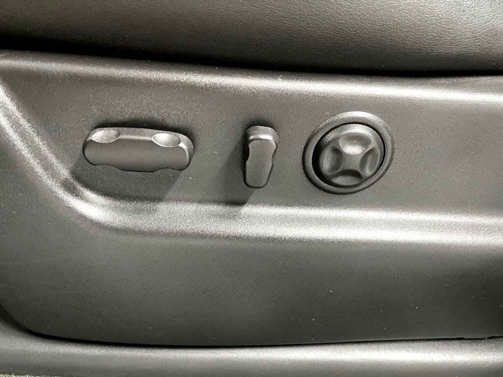 Used 2012 GMC Yukon XL Denali image 31