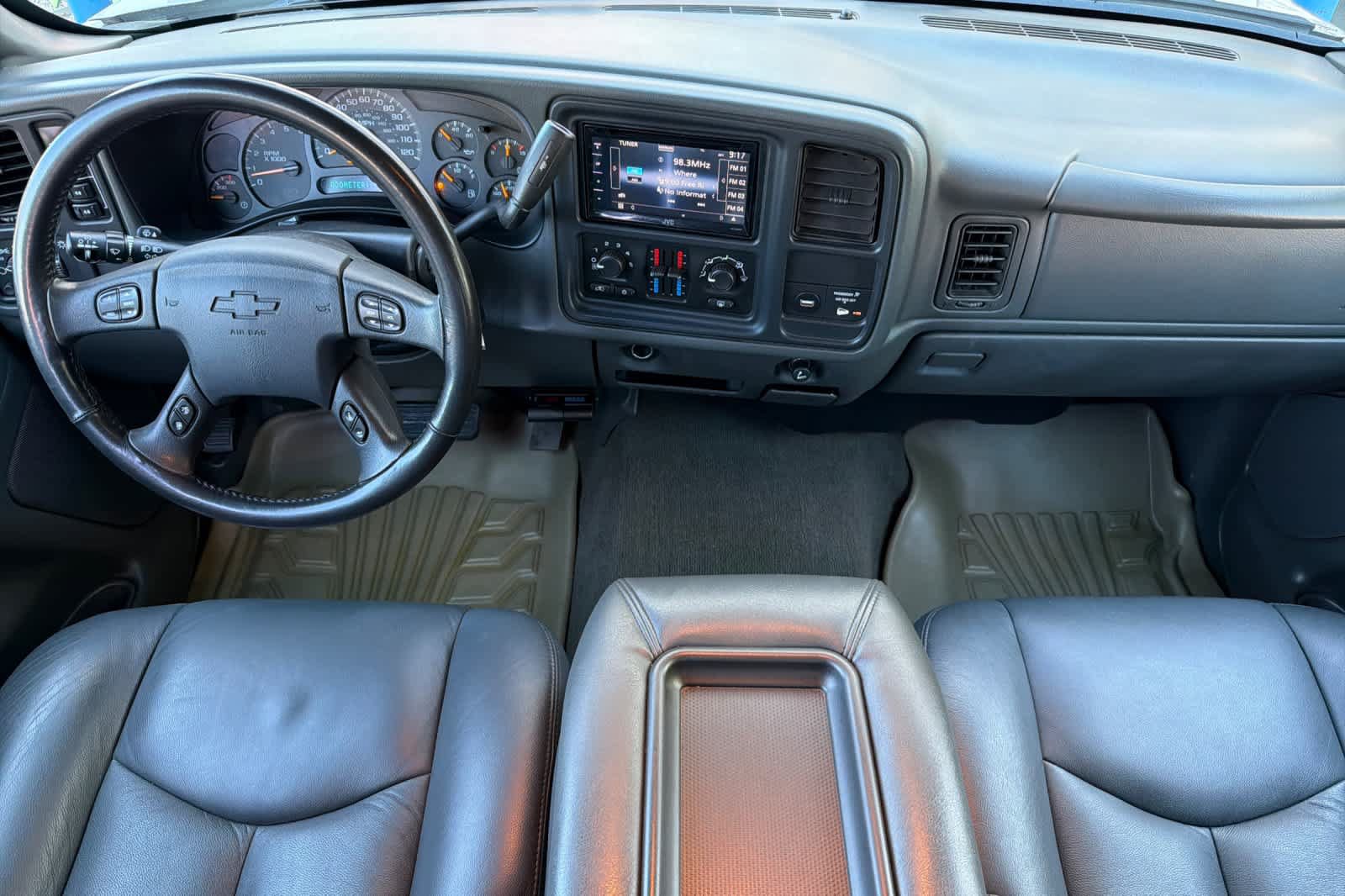 Used 2007 Chevrolet Silverado 2500 LT w/ Skid Plate Package AWD/4WD image 3