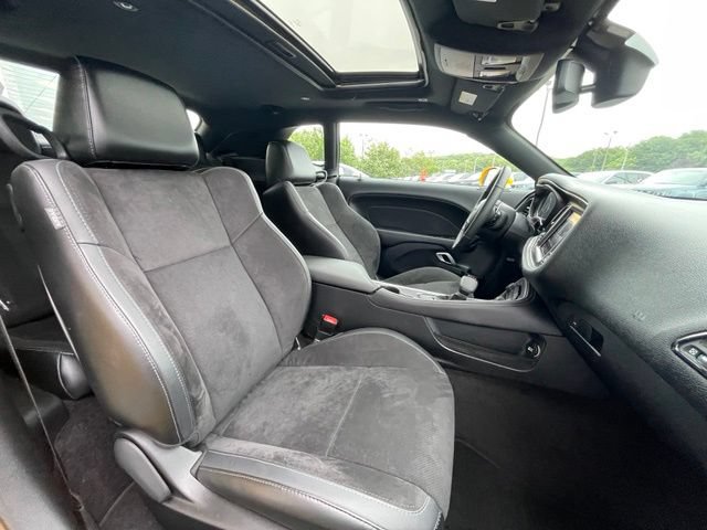 Used 2017 Dodge Challenger R/T Plus RWD image 28