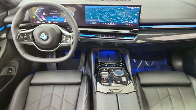 Used 2026 BMW 530i xDrive image 35