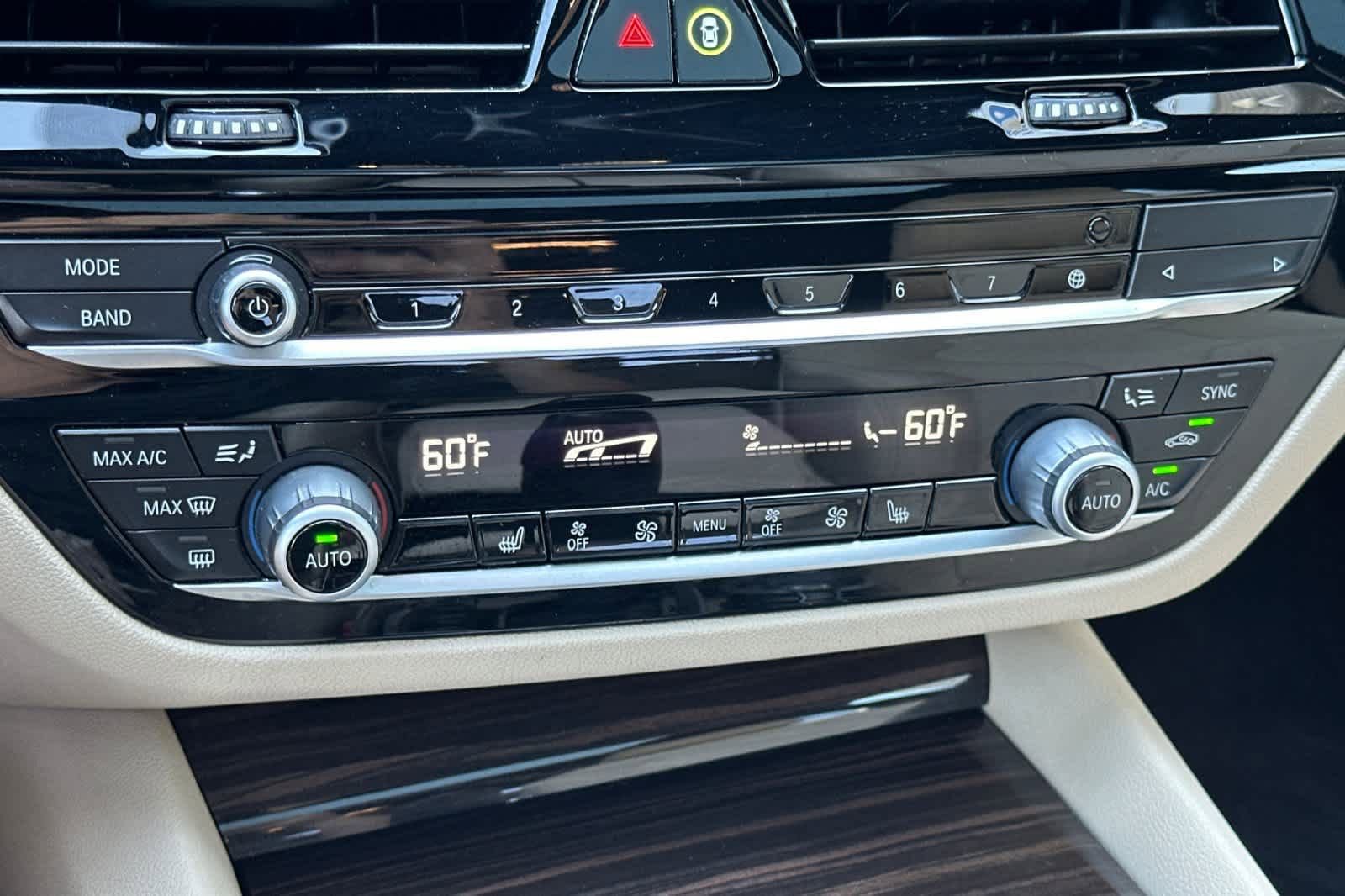 Used 2020 BMW 530i 530i w/ Convenience Package image 22