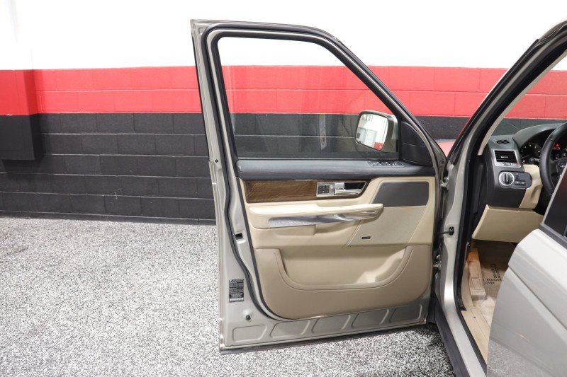 Used 2011 Land Rover Range Rover Sport HSE AWD/4WD image 33