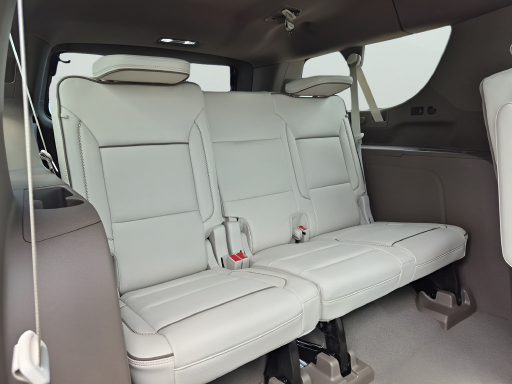 New 2026 GMC Yukon XL Denali w/ Sun & Power Step Package AWD/4WD image 39