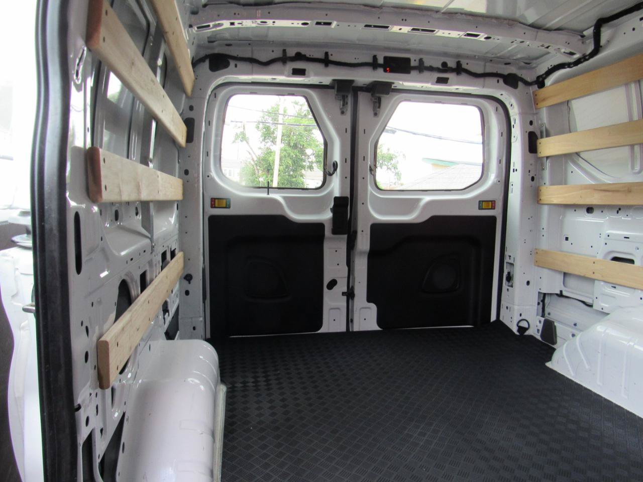 Used 2025 Ford Transit 250 Low Roof w/ Exterior Upgrade Package RWD image 32