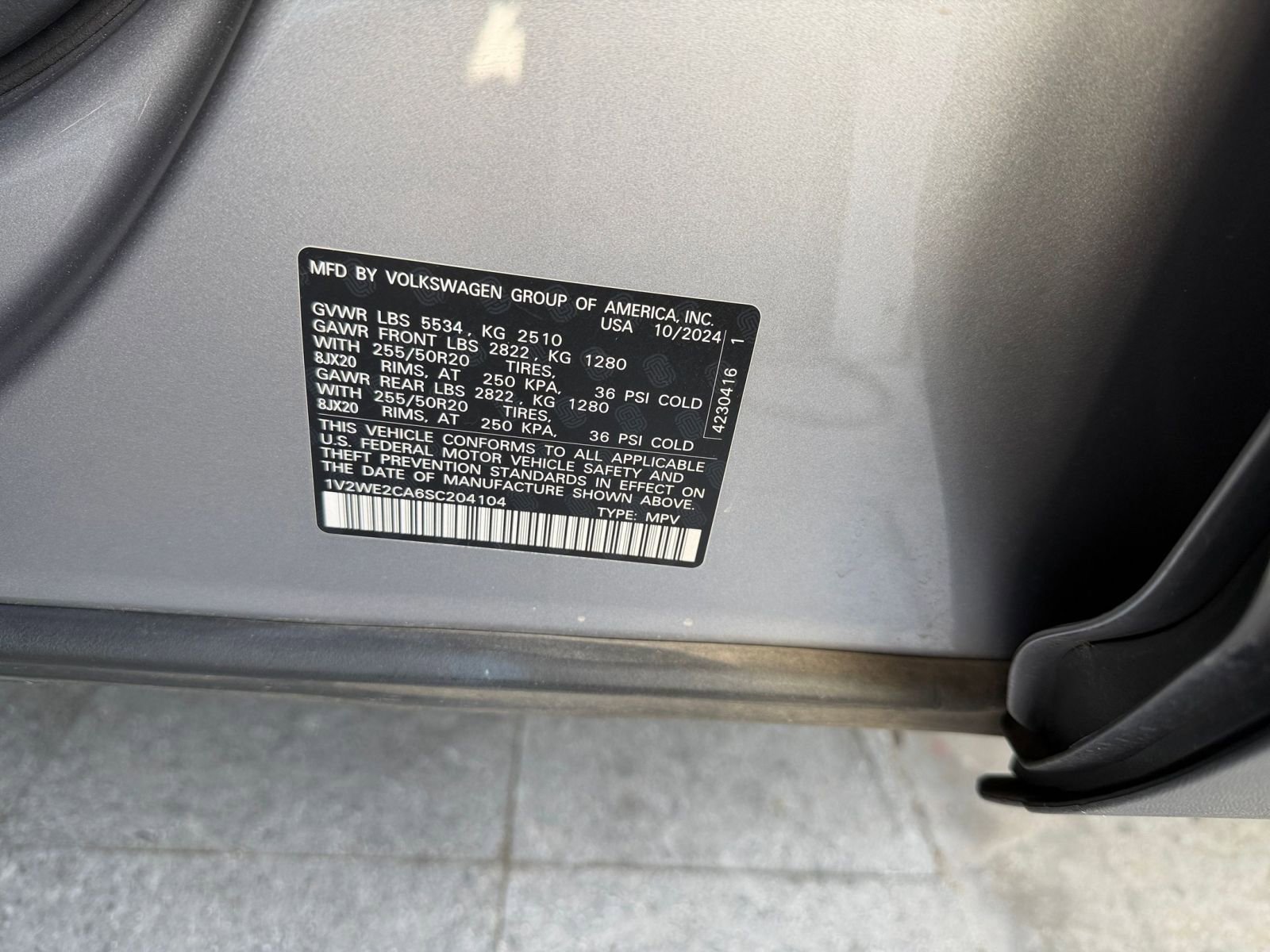 Used 2025 Volkswagen Atlas Cross Sport SE image 29