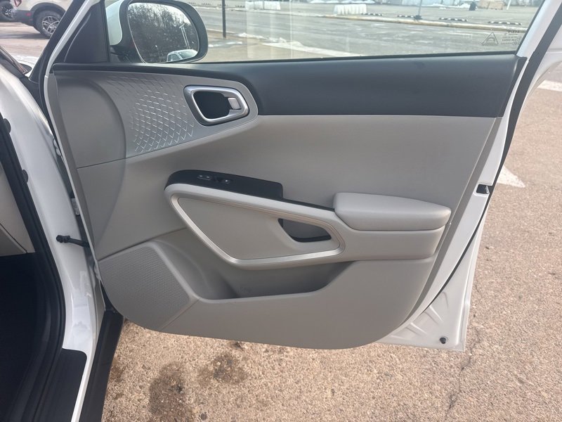 New 2025 Kia Soul LX w/ LX Technology Package image 16