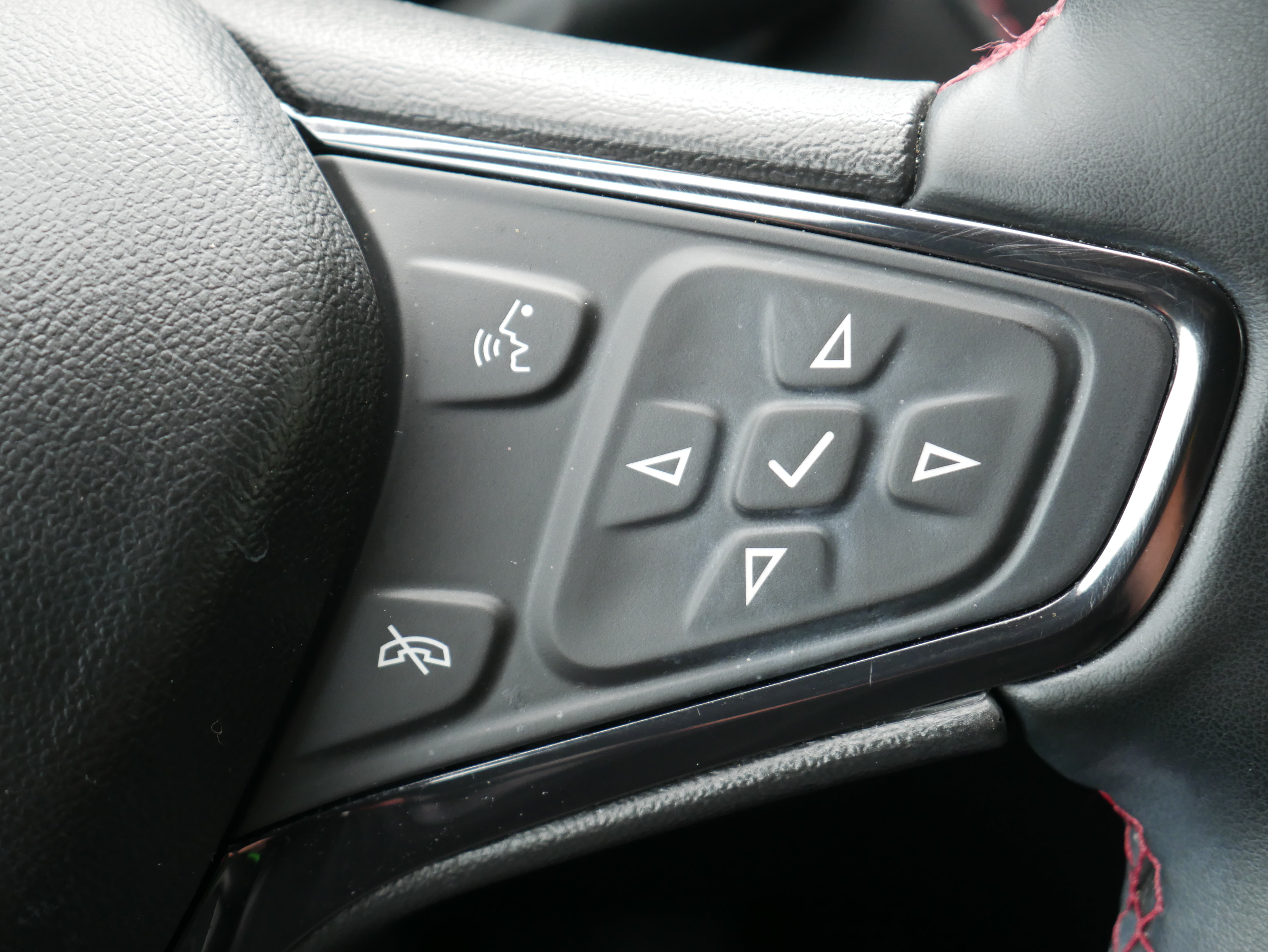 Used 2023 Chevrolet Equinox RS AWD/4WD image 24