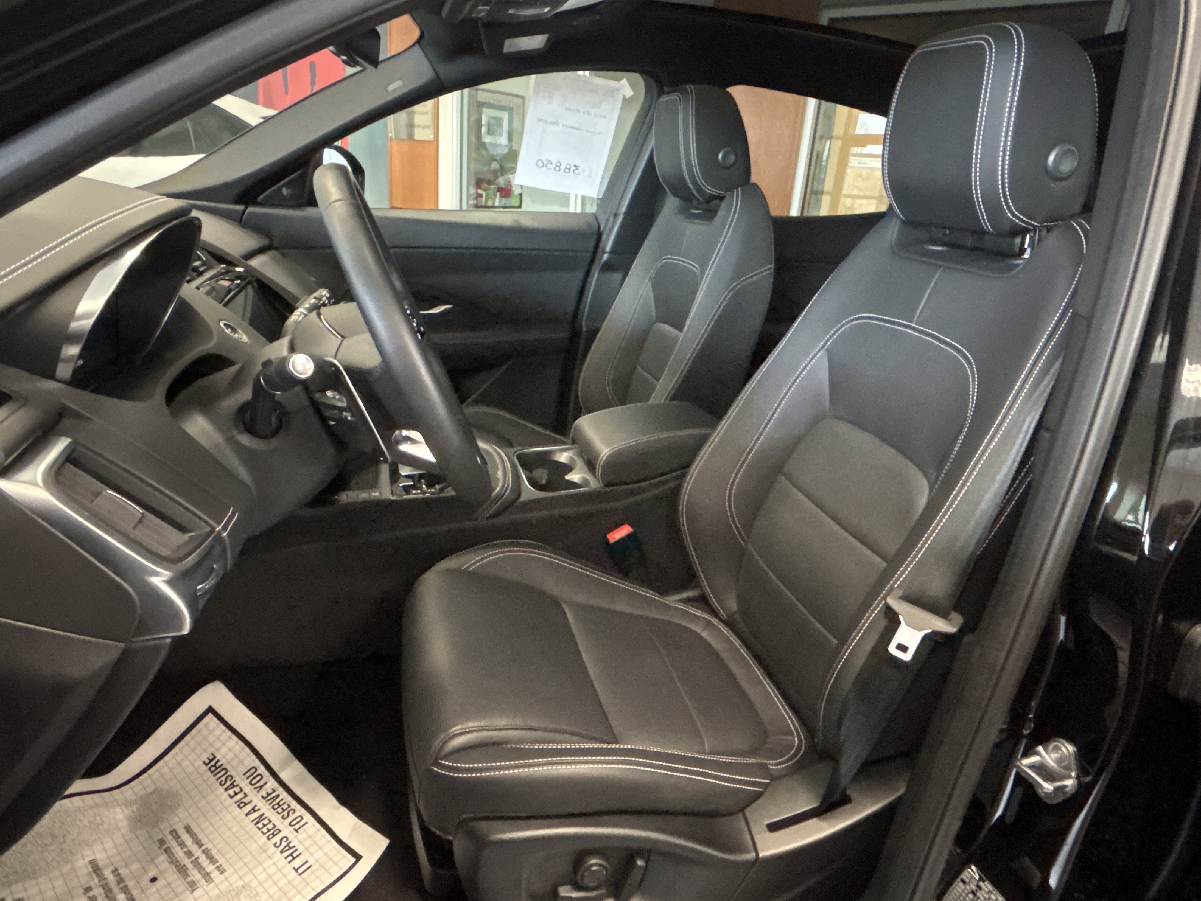 Used 2024 Jaguar E-PACE R-Dynamic SE image 14