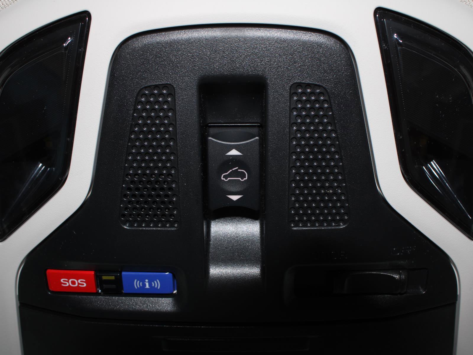 Used 2020 Subaru Outback Touring image 12