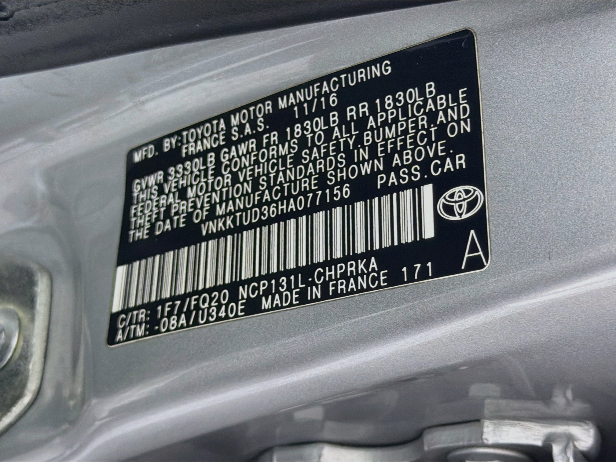 Used 2017 Toyota Yaris L w/ Carpet Mat Package FWD image 12
