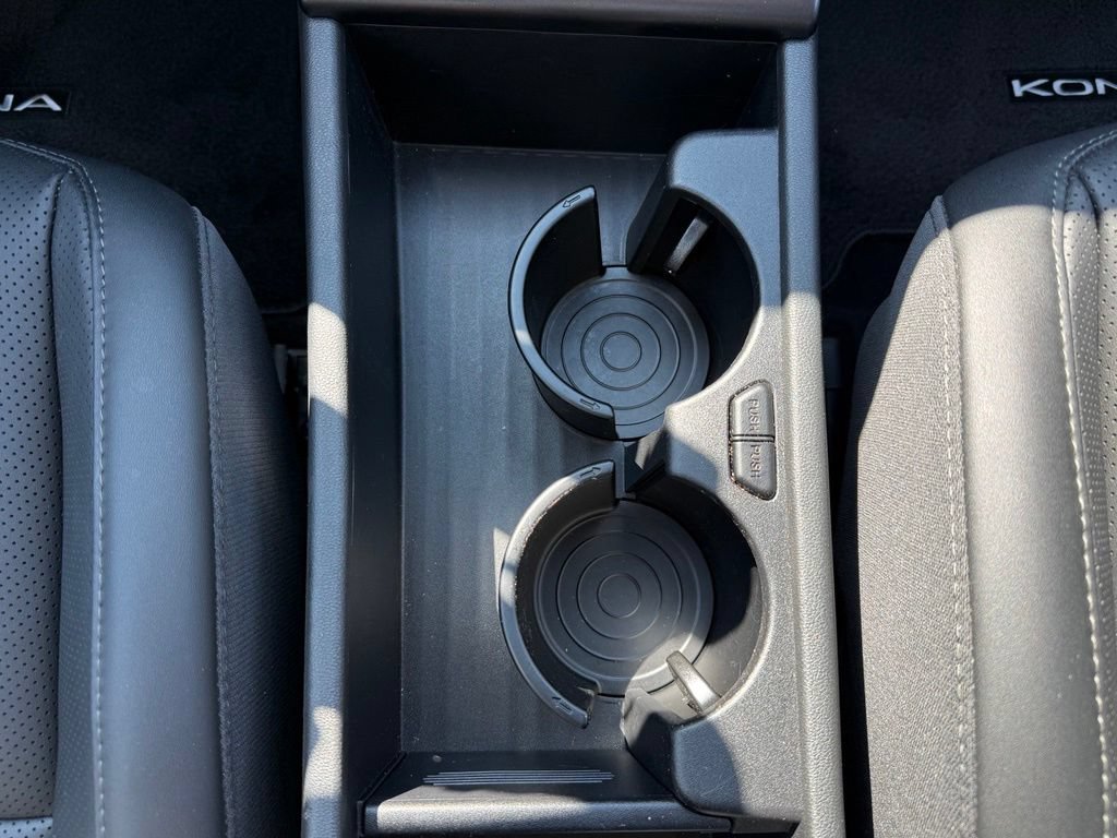 Certified 2025 Hyundai Kona Limited FWD image 26